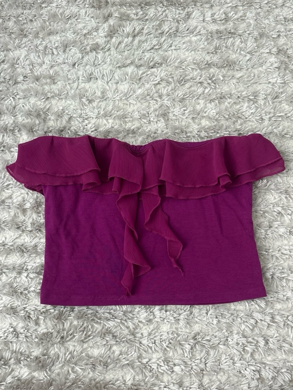 silence + noise Off-Shoulder Ruffle Crop Top - Berry